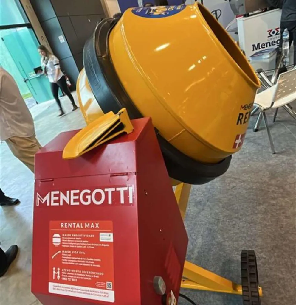 Menegotti expõe linha completa na Analoc
